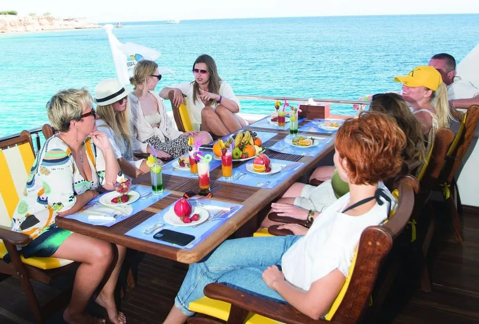 Elite VIP Cruise Hurghada09 jpg